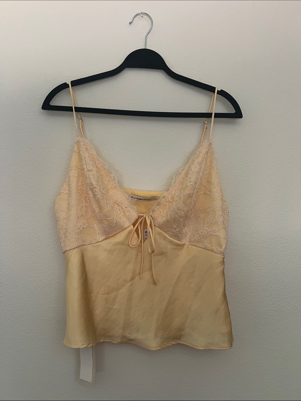 Abercrombie & Fitch Lace-Trim Satin blouse tank Soft Yellow